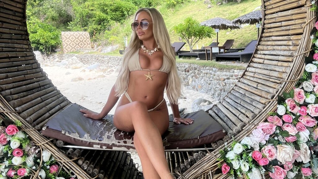 Baddiebella
